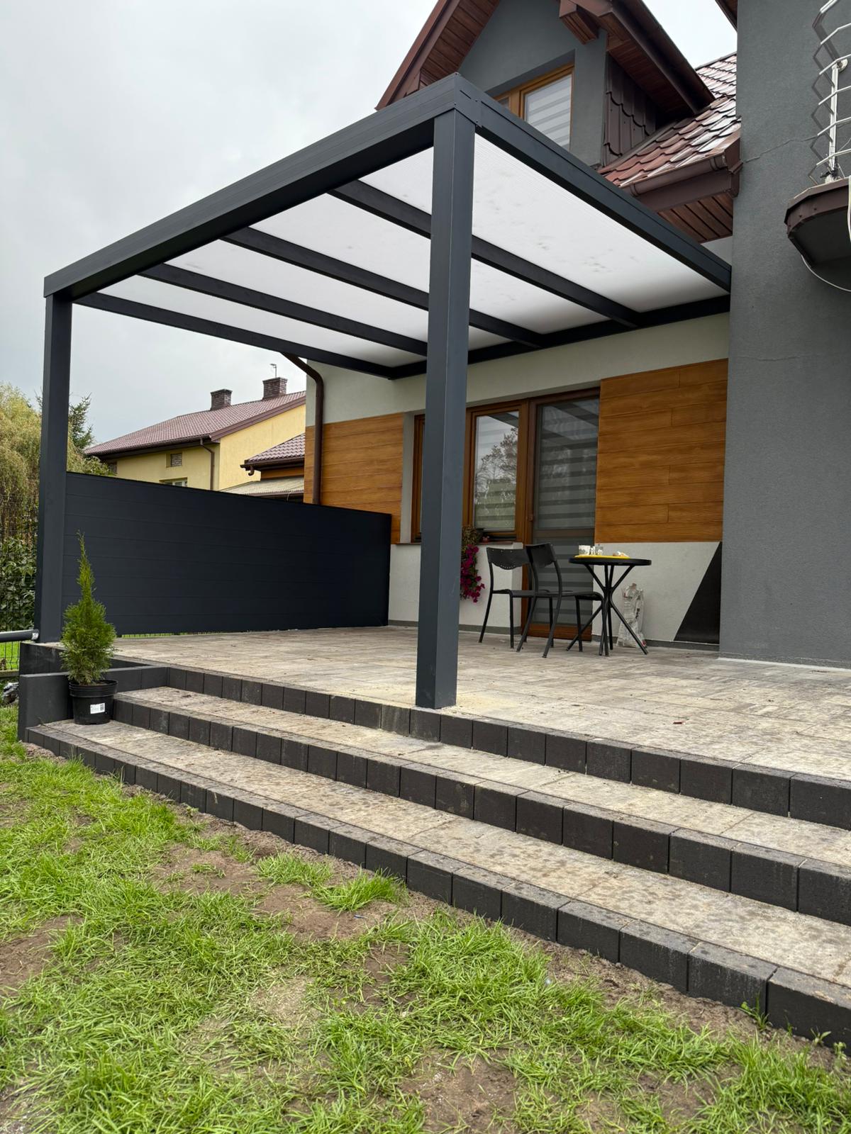 Realizacja poliwęglan 8